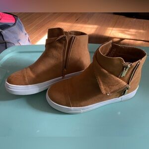 Kidpik Tan Faux Suede Booties
